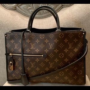 (SOLD) Authentic Louis Vuitton Popincourt MM